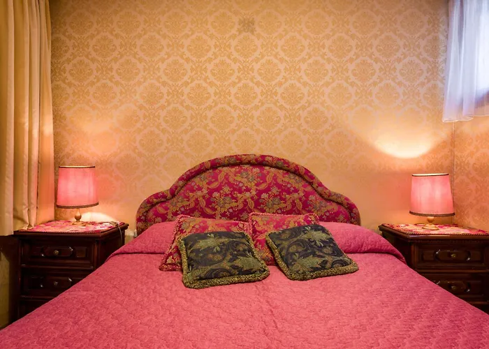 Lover\'S Nest In San Marco Square